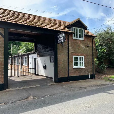 Fornham Guest House Chertsey Exterior photo